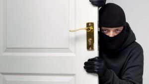 Bức xúc đánh kẻ trộm trọng thương đến tử vong, từ nạn nhân thành phạm nhân?