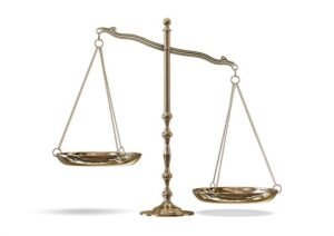 Người được hưởng án treo có được đi làm không?