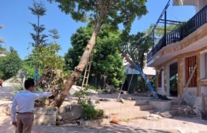 xây nhà lấn chiếm đất