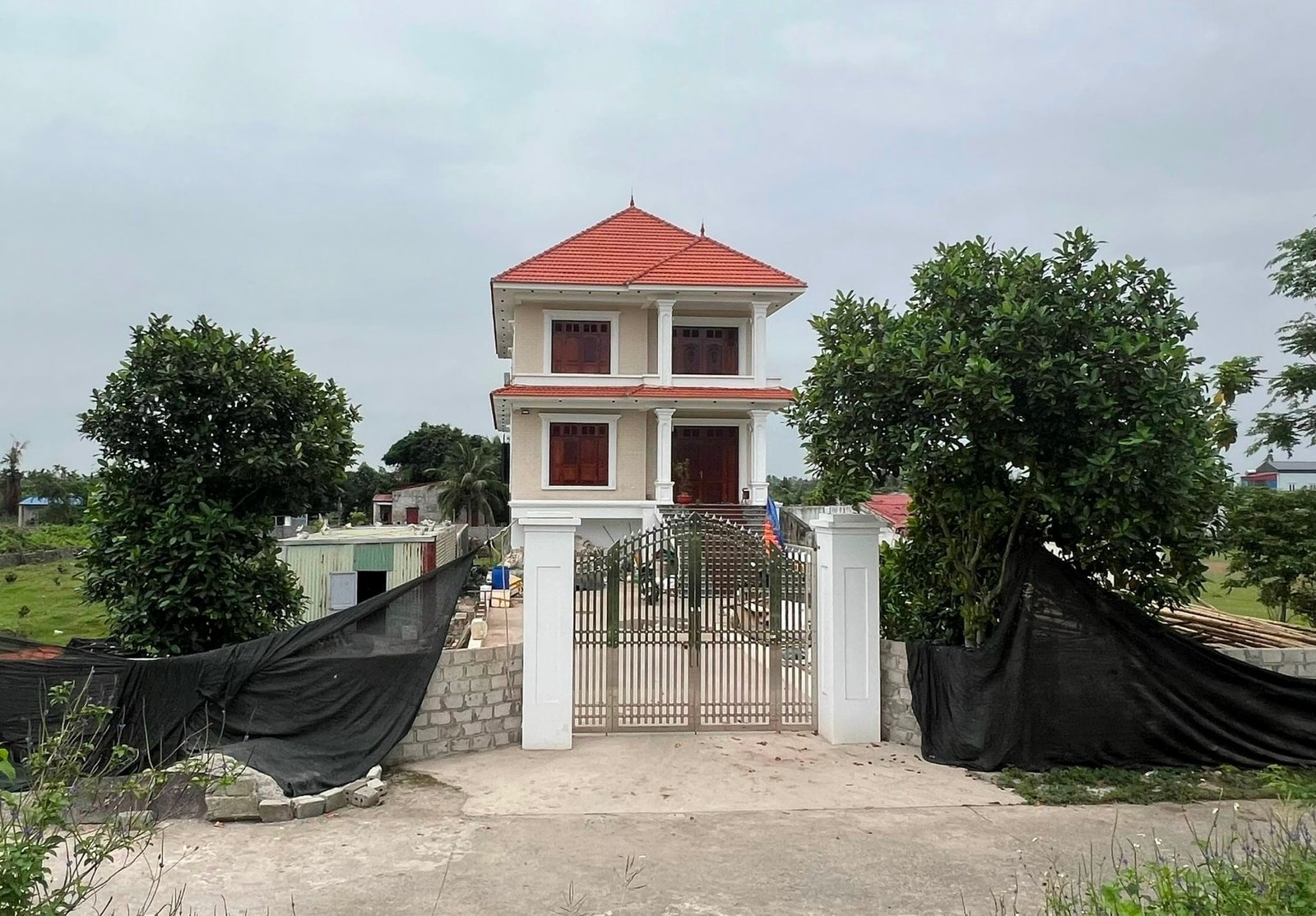 Xây nhà trên đất nông nghiệp rồi mới chuyển đổi thành đất ở